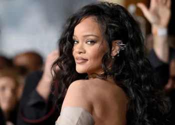 Pop İkonu Rihanna’dan Sürpriz Turne İptali: Müzik Dünyası Şokta