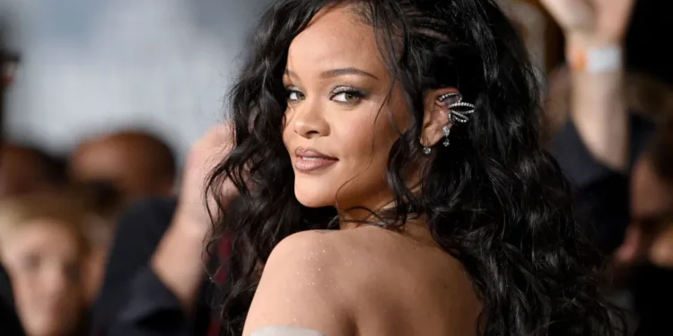 Pop İkonu Rihanna’dan Sürpriz Turne İptali: Müzik Dünyası Şokta