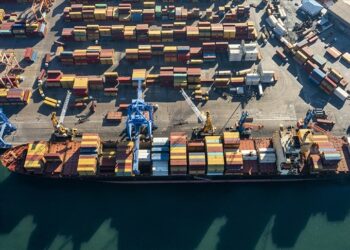 İhracatçılardan Hükümete Uyarı: Kur Baskısı Rekabet Gücünü Zorluyor