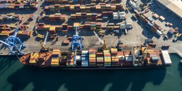 İhracatçılardan Hükümete Uyarı: Kur Baskısı Rekabet Gücünü Zorluyor