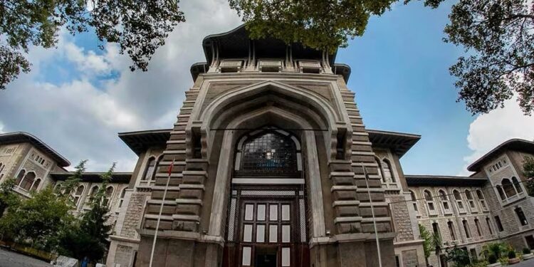 Okuldan uzaklaştırma Kararı Çıktı: İstanbul Erkek Lisesi’nde 6 Nakil