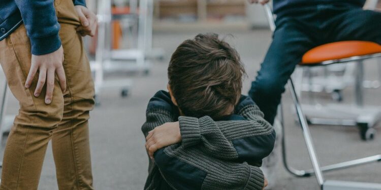 Akran Zorbalığı Uygulaması Güvenli Okul İklimini Nasıl Etkiler?