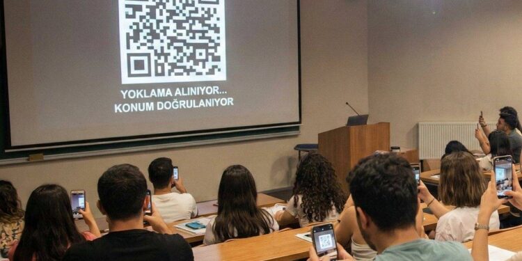 Üniversitelere QR ile Yoklama Dönemi Geliyor: Öğrenci Takibinde Dijital Devrim