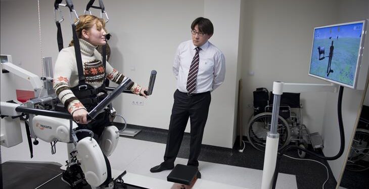 Robotik Yürüme Cihazı ile 10 Yıl Sonra Gelen İlk Adım